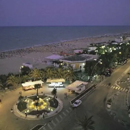 Casa Bella Attico Fronte Mare Con Piscina Alba Adriatica