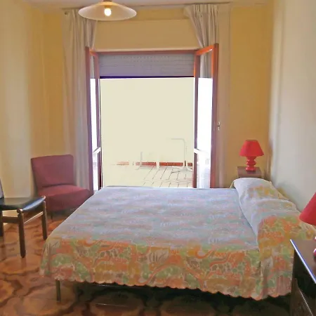 Casa Bella Attico Fronte Mare Con Piscina Lejlighed